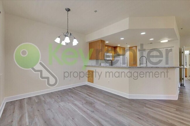 Foto del edificio - 1501 Secret Ravine Pkwy
