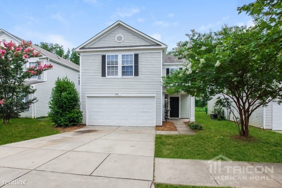 2628 Stream Bank Dr, Charlotte, NC 28269 House Rental in Charlotte