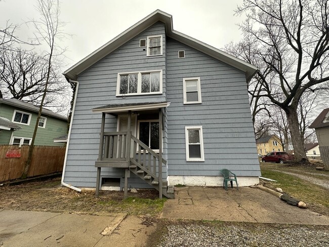 Building Photo - 619-621 Oakhill Ave