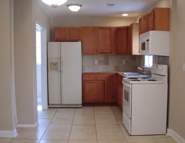 Foto del edificio - 1972 Don Juan Ln