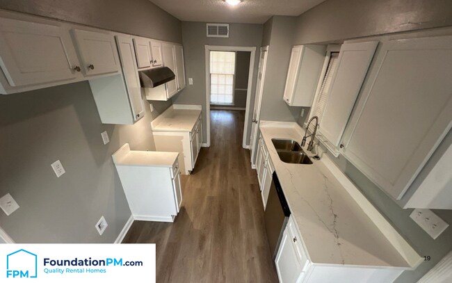 Foto del edificio - 5869 Scottsdale Ave