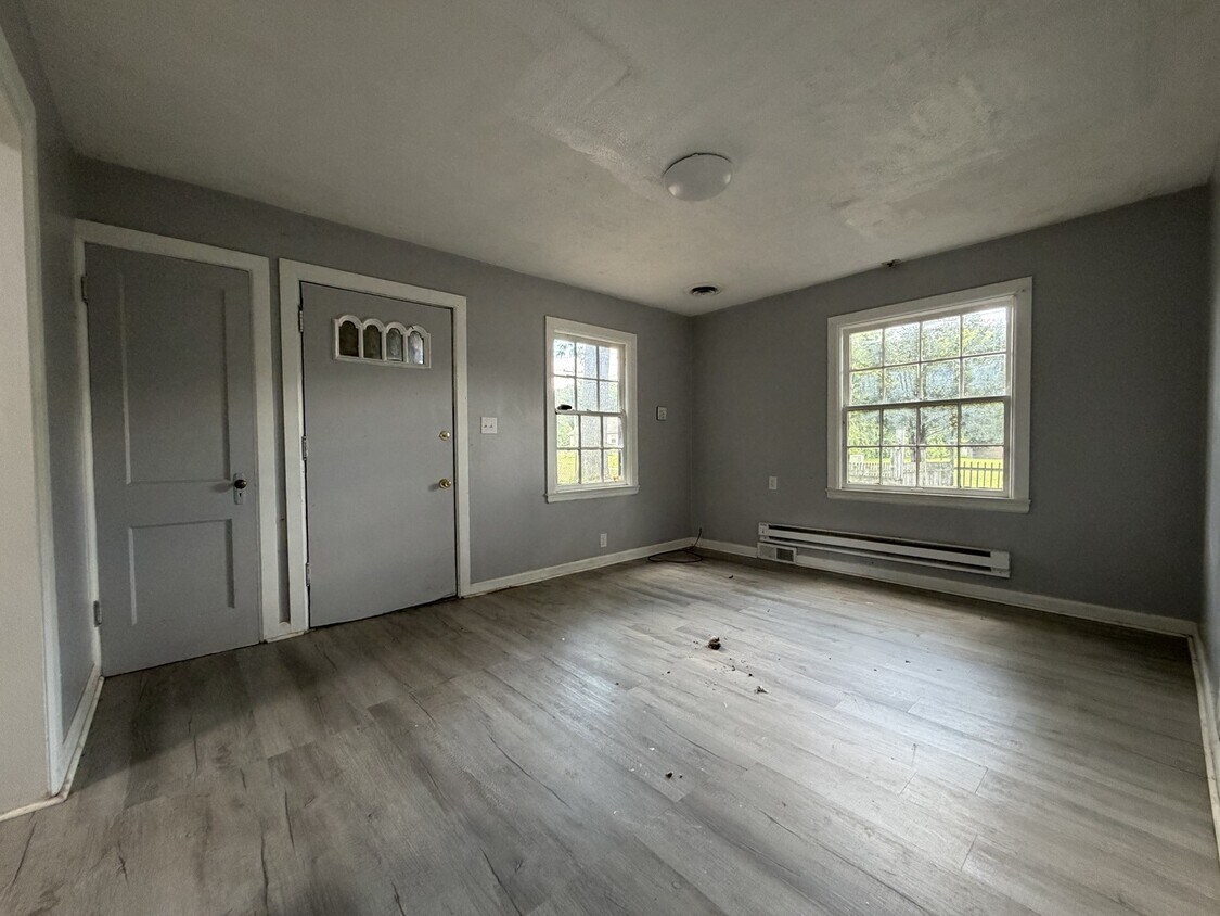 Foto del edificio - 55175 Moss Rd