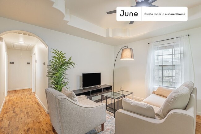 Foto del edificio - Room in Shared 4 bed/2 bath home