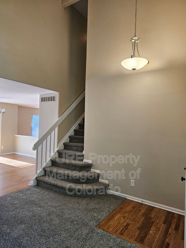 Foto del edificio - 9735 Moss Rose Cir