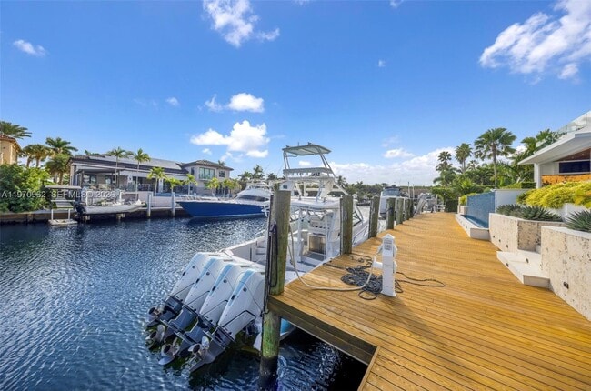 Building Photo - 13007 San Jose St