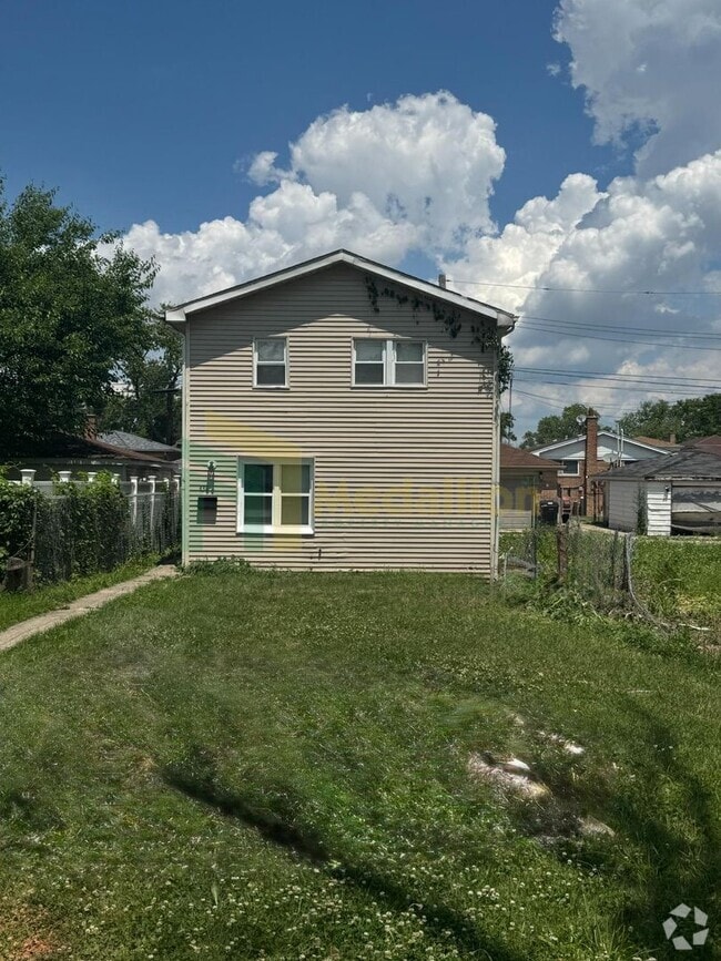 Building Photo - 438 W 98th Pl