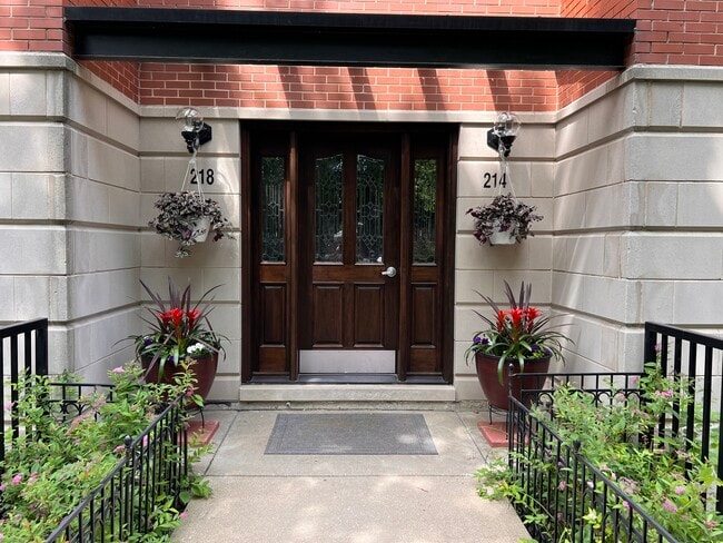 Foto del edificio - 218 S Hamilton Ave