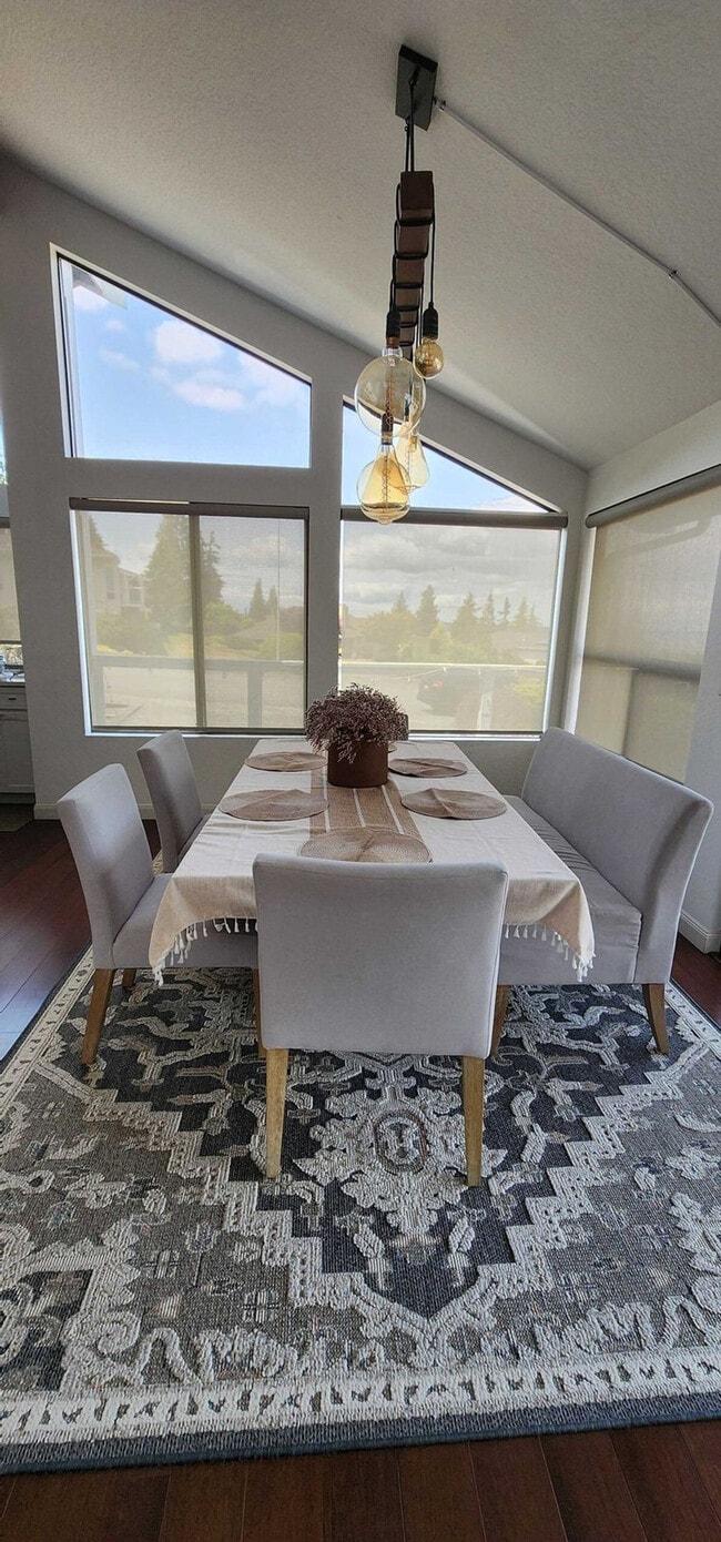 Foto del edificio - 5111 23rd Ave W