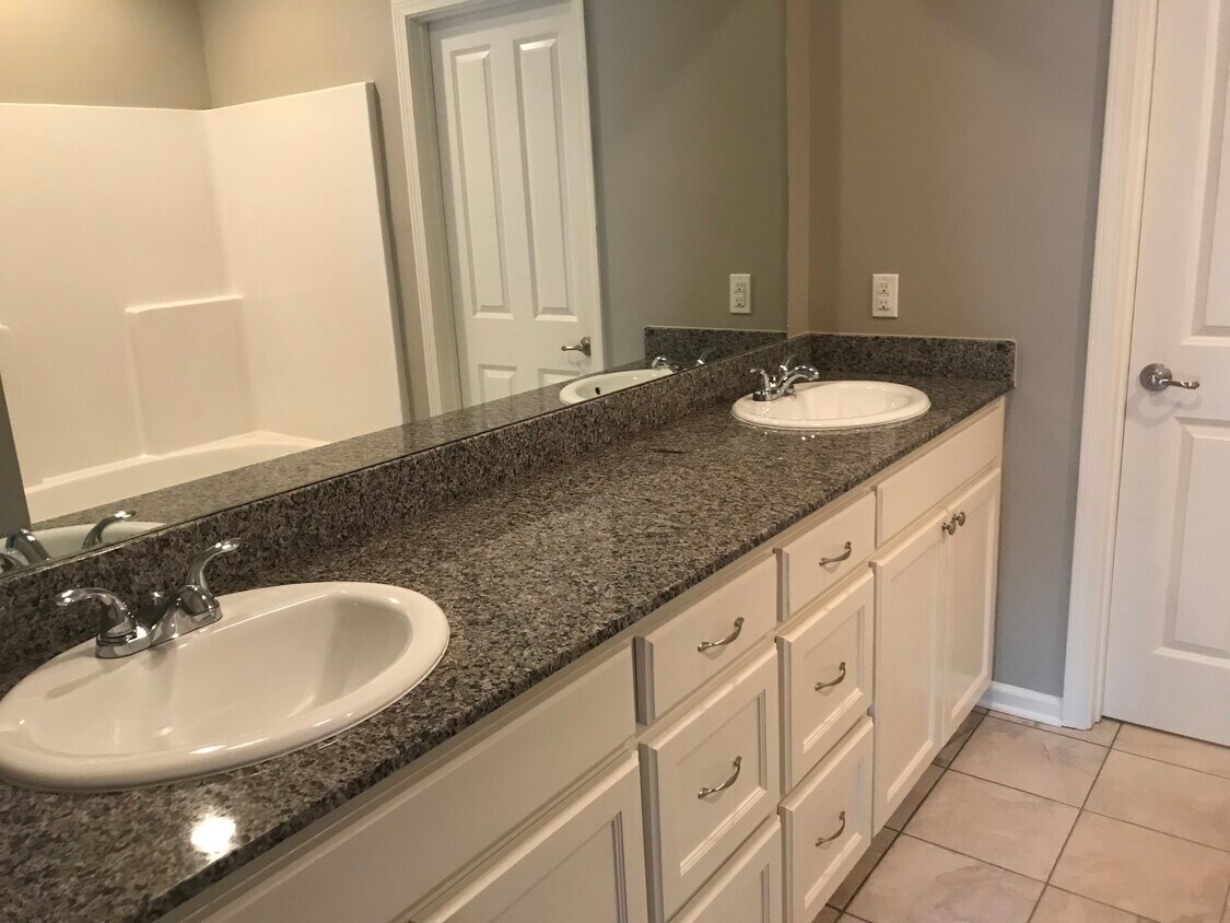 Foto principal - 36034 Cheray Dr