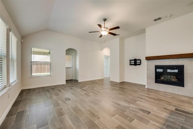 Building Photo - 6115 Heron Dr