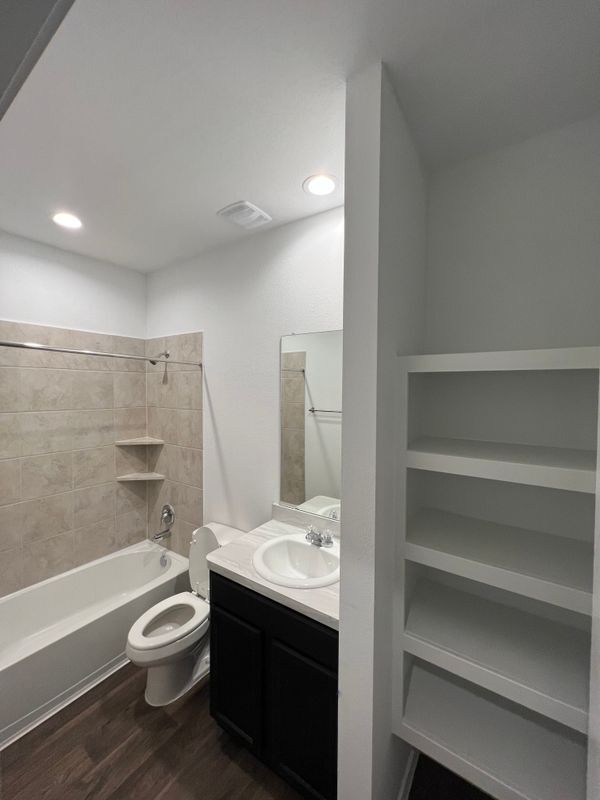 Building Photo - 12418 Pelican Bay Dr