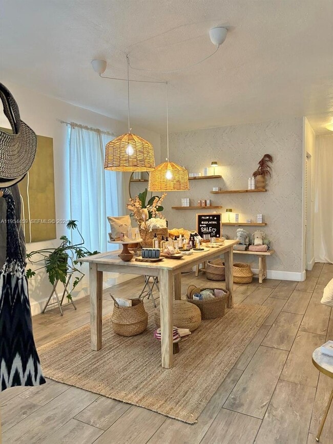 Building Photo - 555 NE 70th St