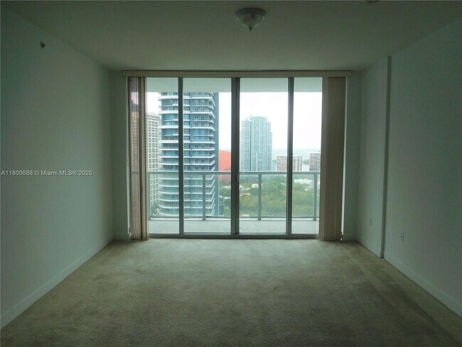 Foto del edificio - 79 SW 12th St