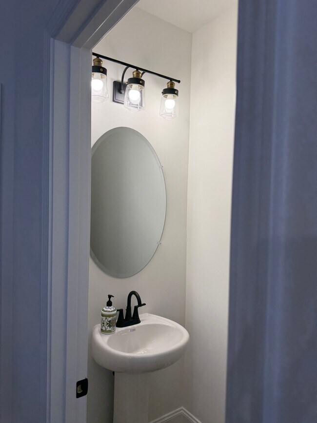 Foto del edificio - 2718 Willowoak Trl