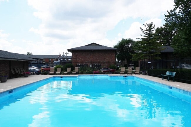 Building Photo - Kingston Square Apartments