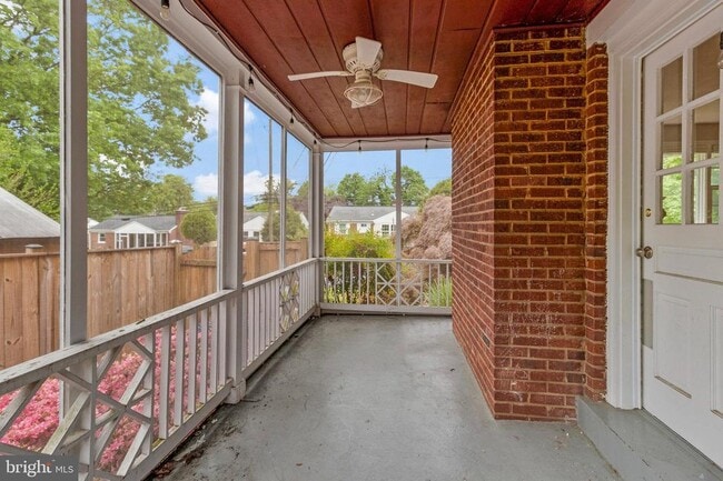 Building Photo - 1907 Alberti Dr