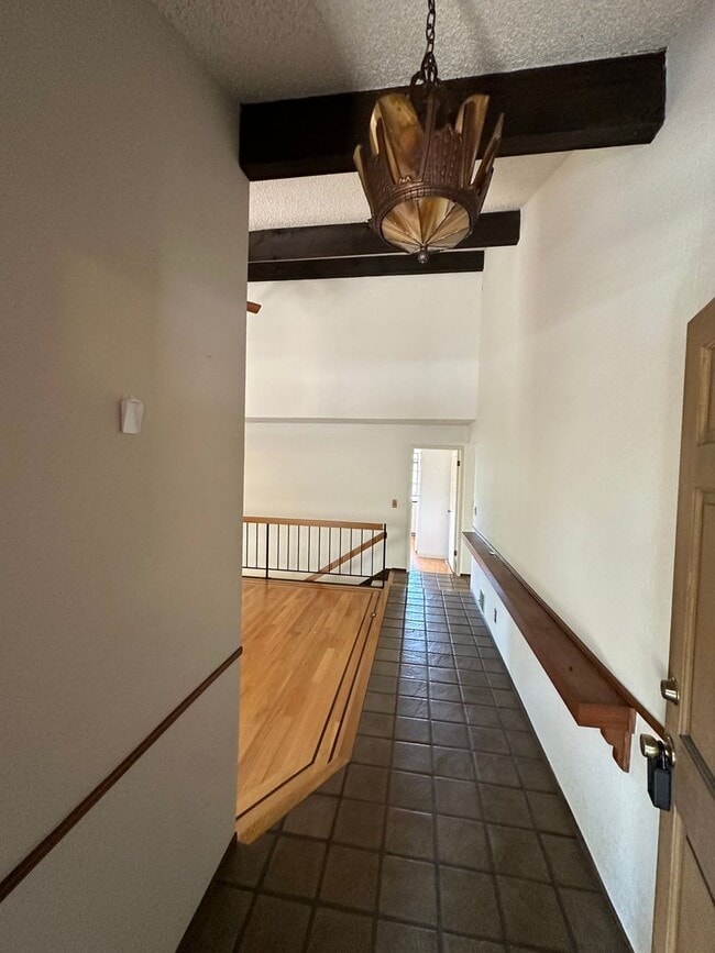 Building Photo - Expansive House in the Monclair Village, Q...