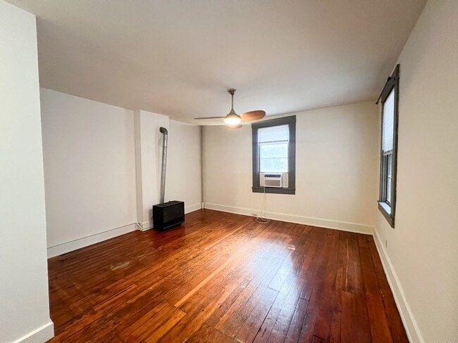 Photo - 1317 Main St Apartment