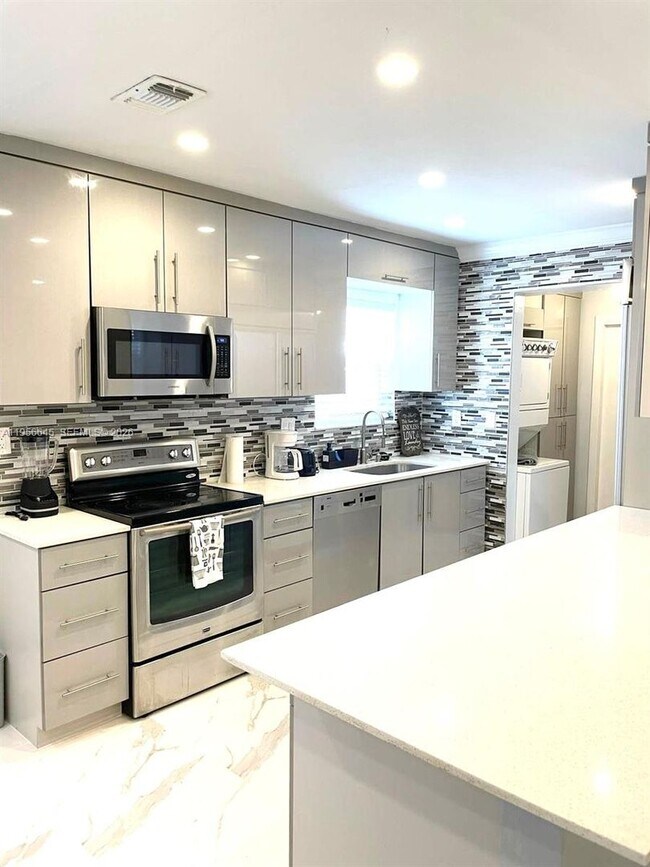 Foto del edificio - 223 SW 10th St