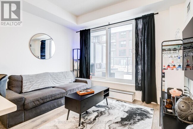 Photo du bâtiment - 130 River St