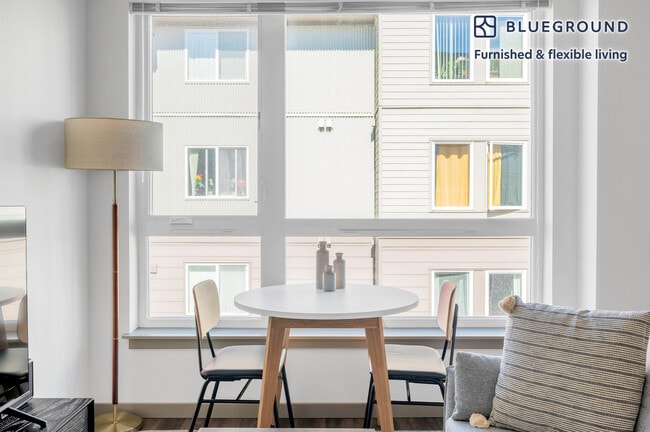 Building Photo - 3000 S Alaska St