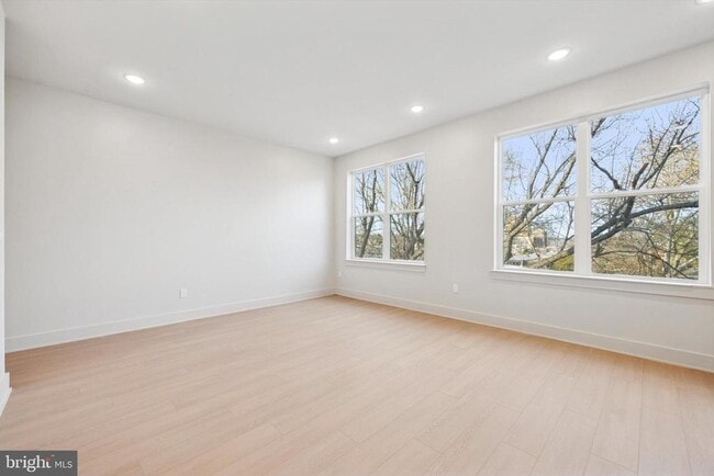 Foto del edificio - 5521 Wayne Ave