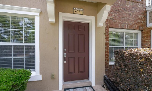 Foto del edificio - 8077 Summerside Cir