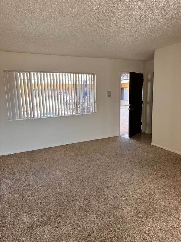 Foto del edificio - 4046 W 132nd St
