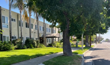 Building Photo - 13423 Burbank Blvd
