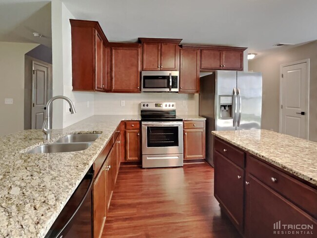 Building Photo - 1686 Pinnacle Oaks Drive Rural Hall NC