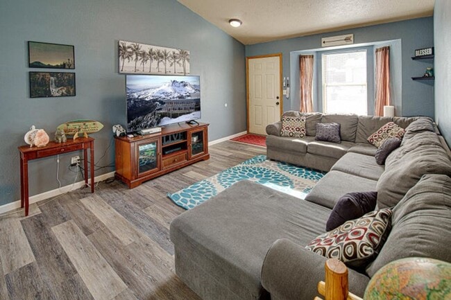 Building Photo - FOR RENT: Unfurnished Pet friendly Single Story 3 bed, 2 bath, 2 car garage w/large fenced lot