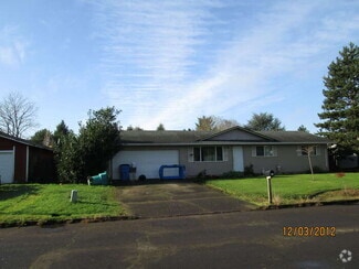 Building Photo - 1102 SE 145th Ct