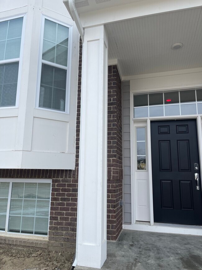 Building Photo - 49611 Cherry Hill Rd