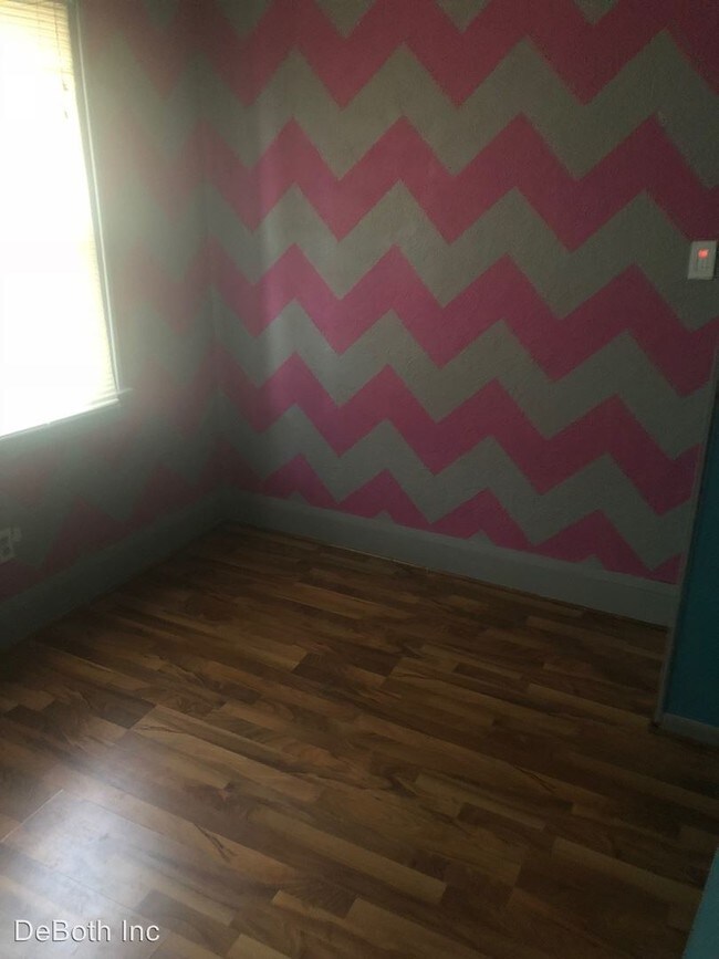 Building Photo - 3 br, 1 bath House - 316 Oakwood