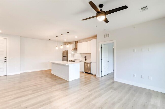 Foto del edificio - 2500 Longview St