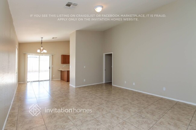 Foto del edificio - 5617 W Ellis Dr