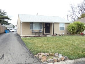 Building Photo - 116 Elm St