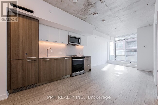 Building Photo - 45 Baseball Pl