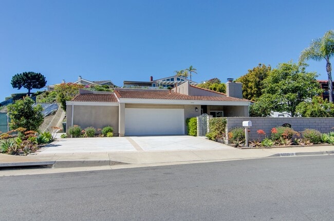 Building Photo - Single-Level Home in Monarch Bay Terrace w...