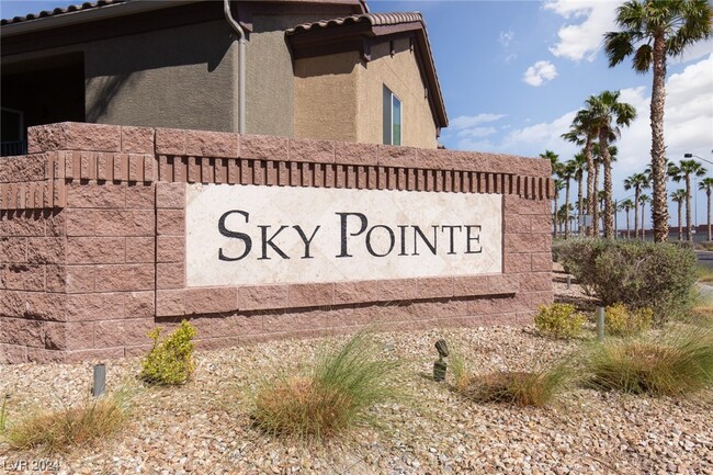 Building Photo - 6868 Sky Pointe Dr