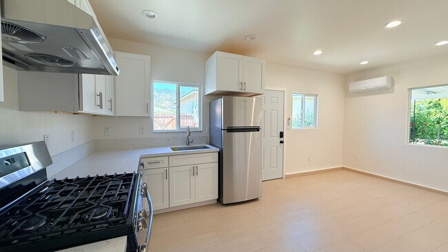 Foto del edificio - Brand New 1 Bed / 1 Bath ADU in Glendora – Available Now!