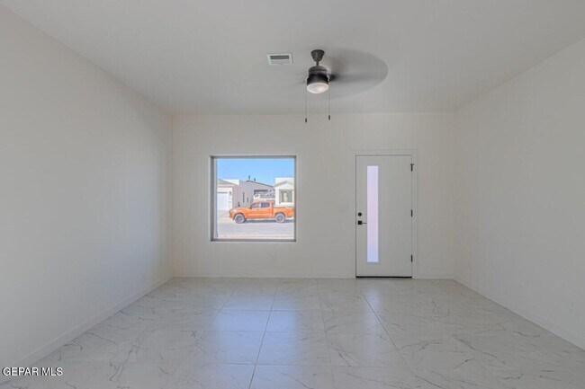 Foto del edificio - 500 E San Antonio Ave