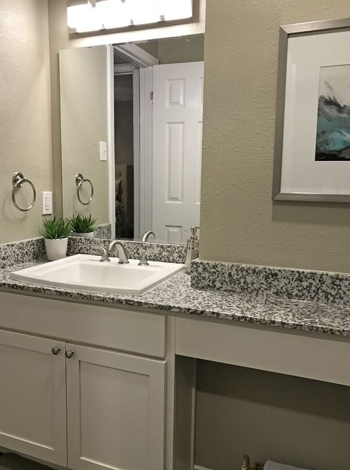 Foto del edificio - 10019 Regal Park Ln