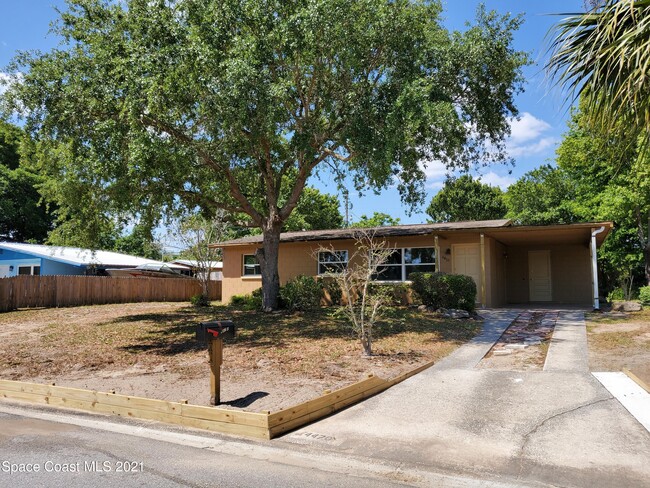Building Photo - 4470 Coleridge Ave