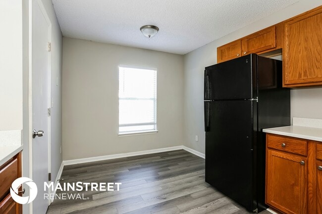 Building Photo - 7878 Cherry Blossom Dr S