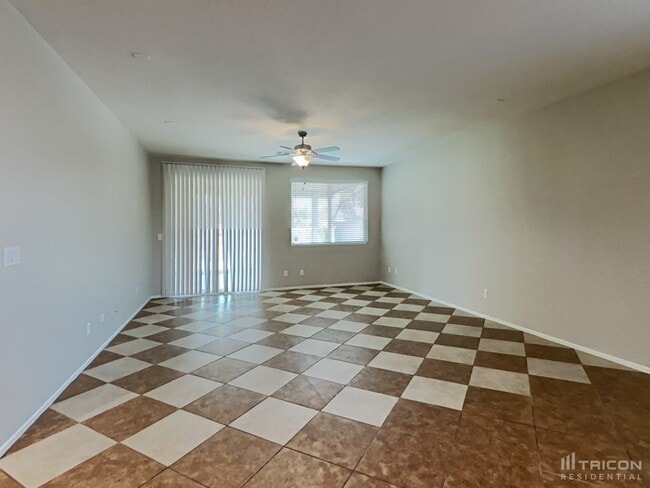 Foto del edificio - 104 Buck Ranch Ave