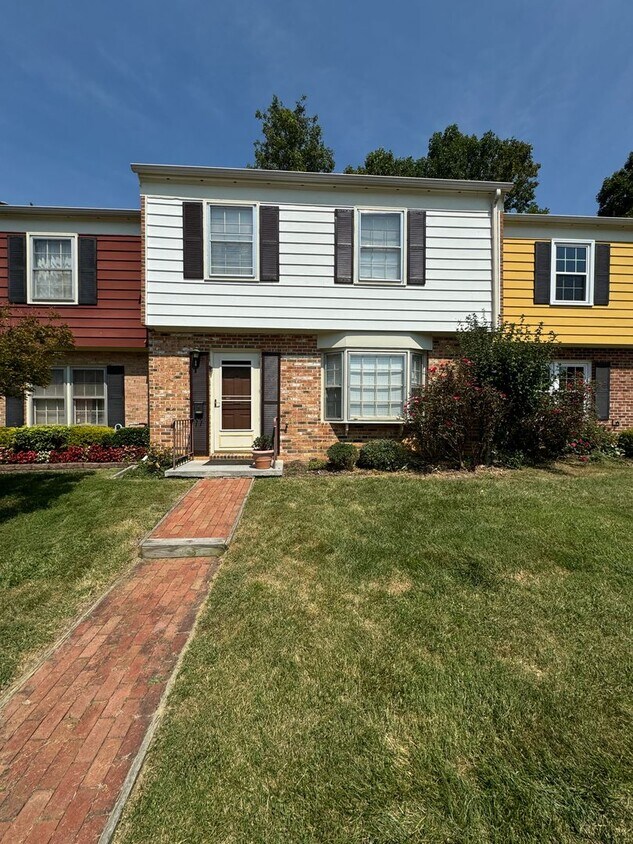 Foto principal - Townhome in Haymarket Square
