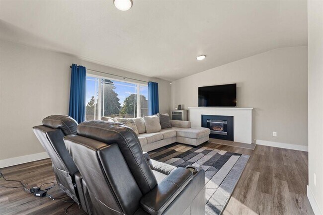 Foto del edificio - 4327 E 54th Ave