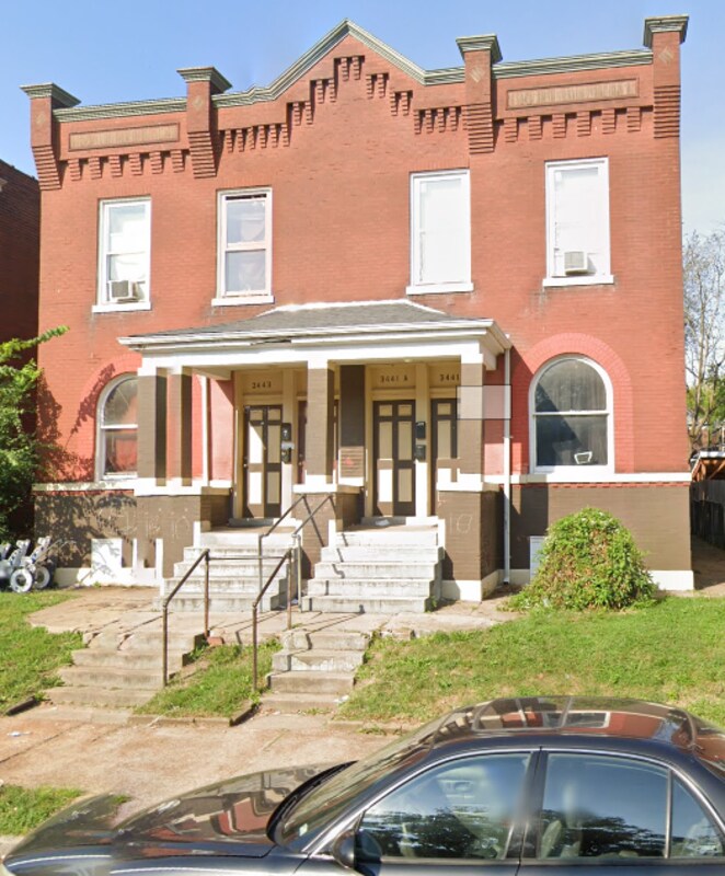 Primary Photo - 3441 Iowa Ave