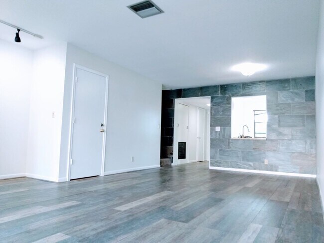 Foto del edificio - 1710 NW 4th Ave
